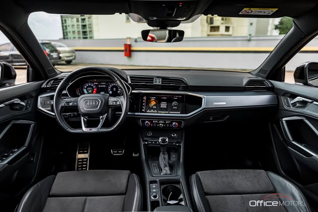AUDI Q3 SPORTBACK PERFORMANCE BLACK - Imagem 2