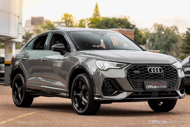 AUDI Q3 SPORTBACK PERFORMANCE BLACK - Imagem 3