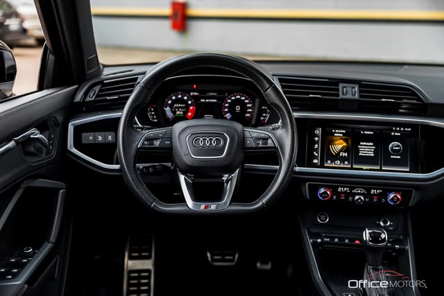 AUDI Q3 SPORTBACK PERFORMANCE BLACK - Imagem 9