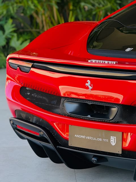 FERRARI 296 GTS - Imagem 2