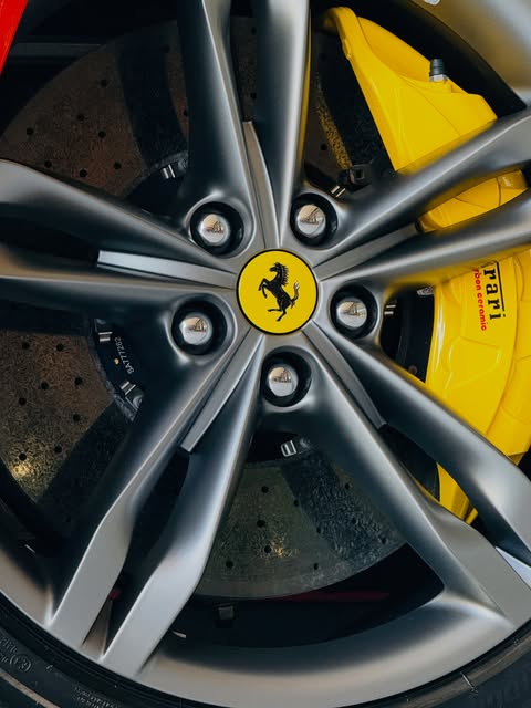 FERRARI 296 GTS - Imagem 15