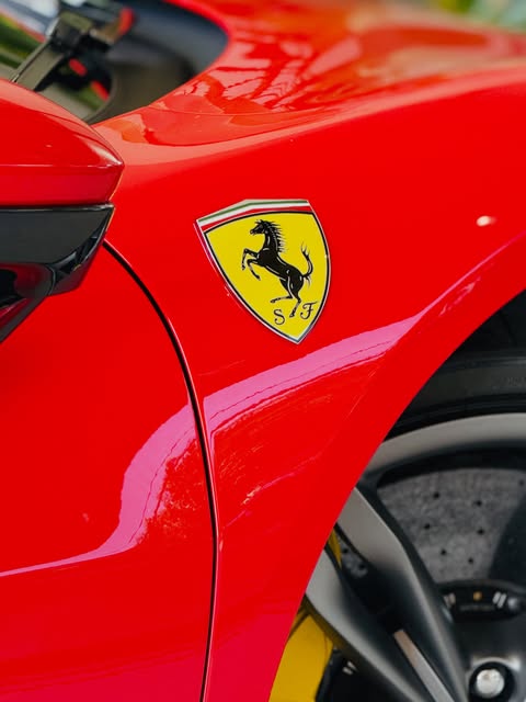 FERRARI 296 GTS - Imagem 3