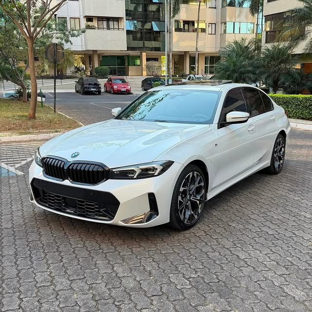 BMW 330E M SPORT - Imagem 2