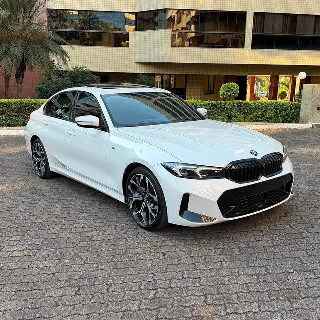 BMW 330E M SPORT - Imagem 5