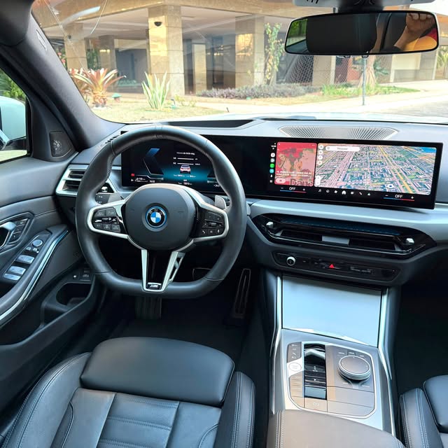 BMW 330E M SPORT - Imagem 8