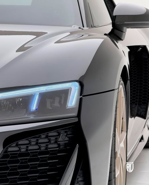 AUDI R8 PERFORMANCE V10 - Imagem 4