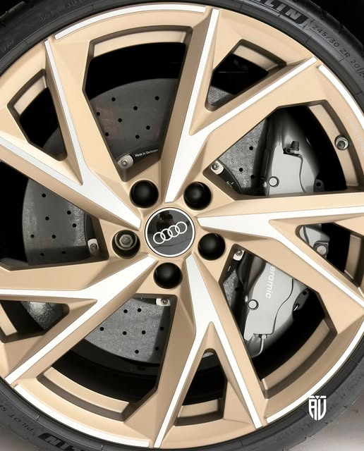 AUDI R8 PERFORMANCE V10 - Imagem 7