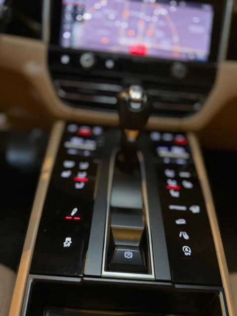 PORSCHE MACAN - Imagem 18