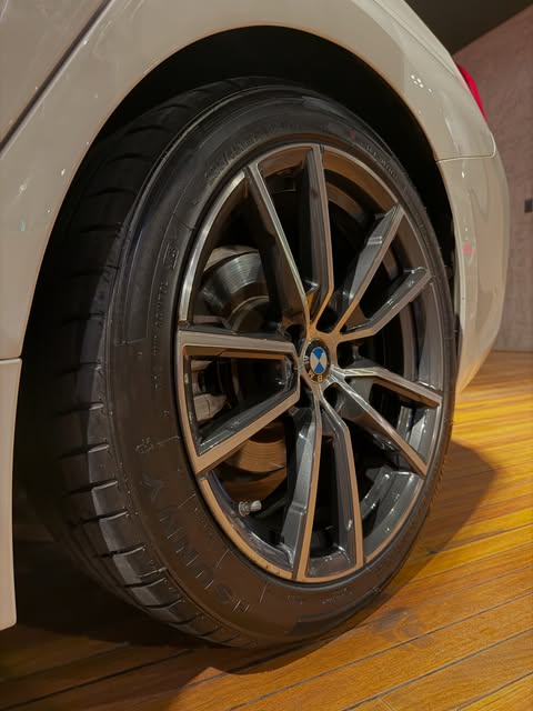 BMW 320I SPORT GP - Imagem 15
