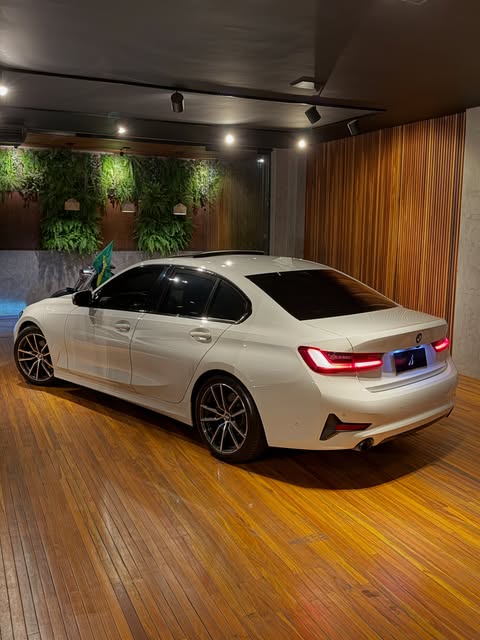 BMW 320I SPORT GP - Imagem 3