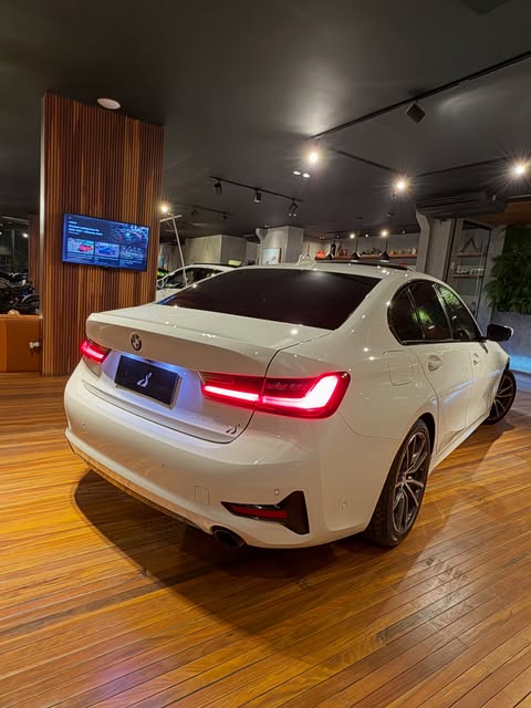 BMW 320I SPORT GP - Imagem 4
