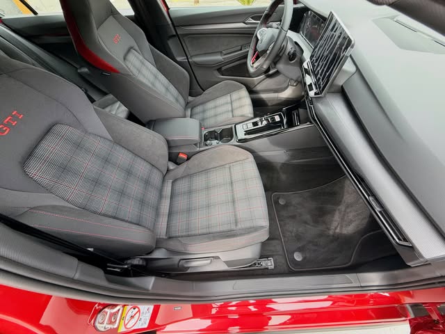 VOLKSWAGEN GOLF GTI - Imagem 13