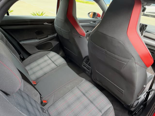 VOLKSWAGEN GOLF GTI - Imagem 14