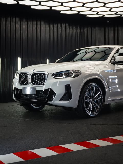 BMW X4 XDRIVE20I - Imagem 11