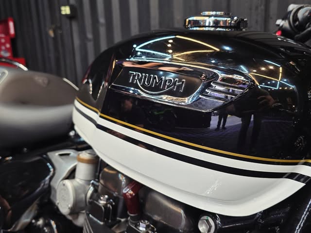 TRIUMPH BONNEVILLE SPEEDMASTER - Imagem 12