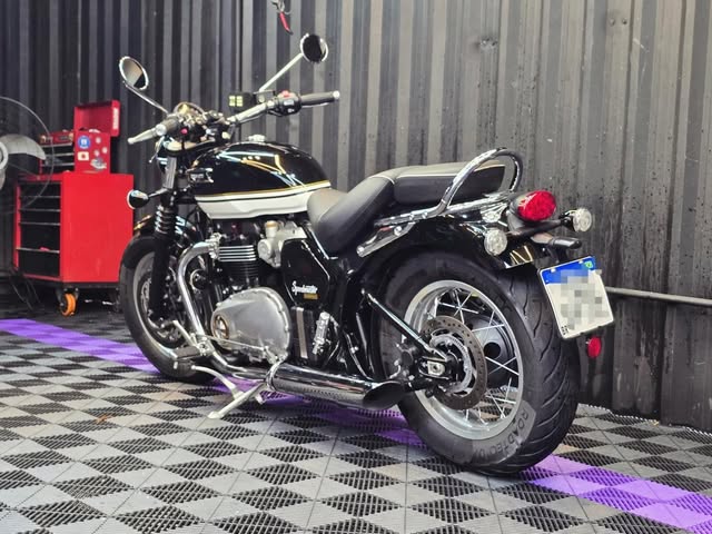 TRIUMPH BONNEVILLE SPEEDMASTER - Imagem 6