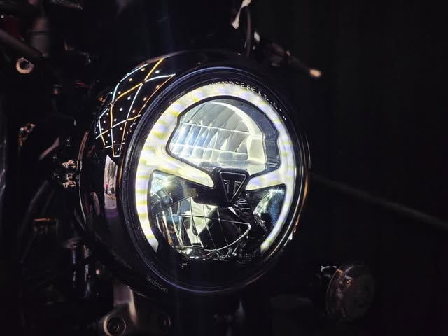 TRIUMPH BONNEVILLE SPEEDMASTER - Imagem 8