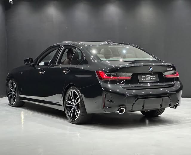 BMW 320I M SPORT - Imagem 3