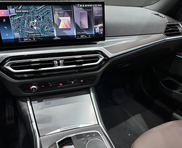 BMW 320I M SPORT - Imagem 10