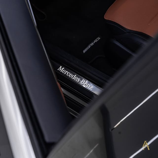 MERCEDES-BENZ C200 AMG LINE - Imagem 12
