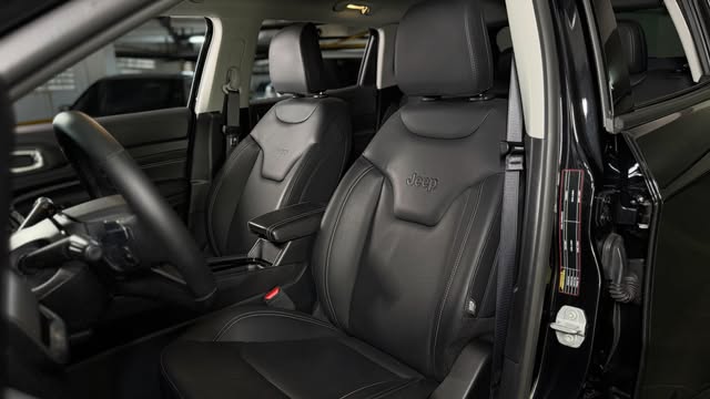 JEEP COMPASS LONGITUDE T270 - Imagem 12