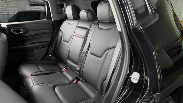 JEEP COMPASS LONGITUDE T270 - Imagem 13