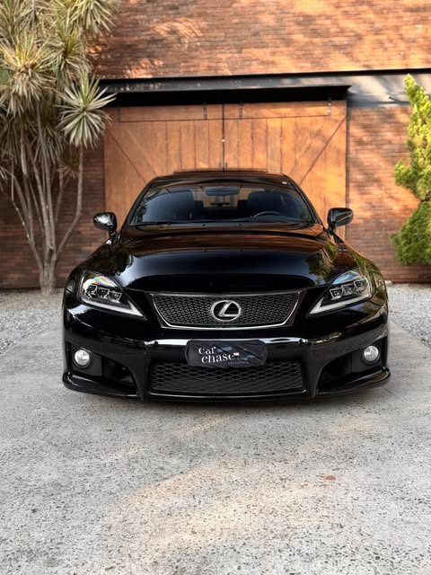 LEXUS IS F - Imagem 2