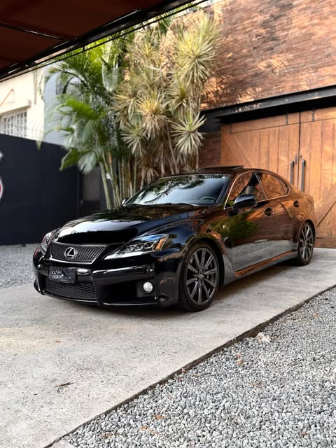 LEXUS IS F - Imagem 8