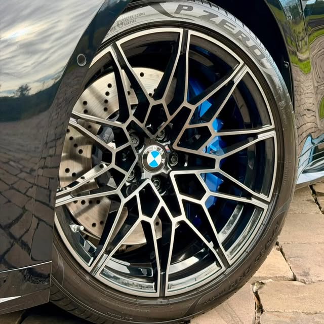BMW M3 COMPETITION - Imagem 10