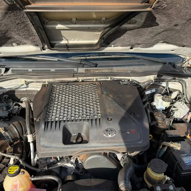 TOYOTA HILUX SRV - Imagem 13