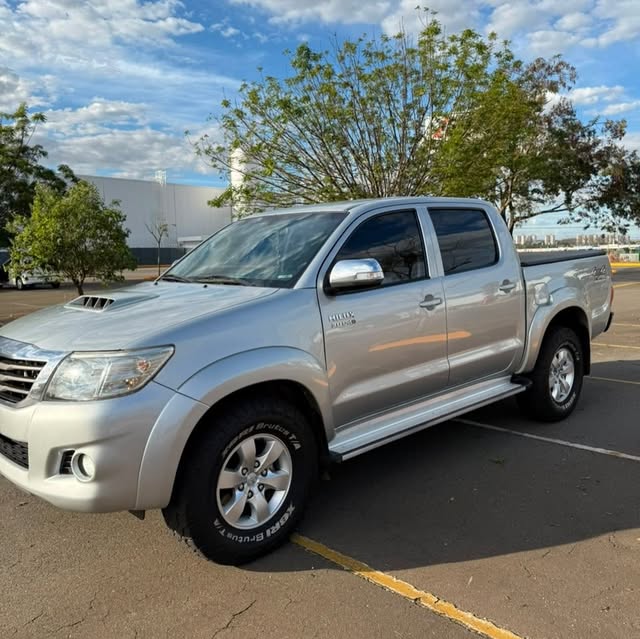 TOYOTA HILUX SRV - Imagem 3