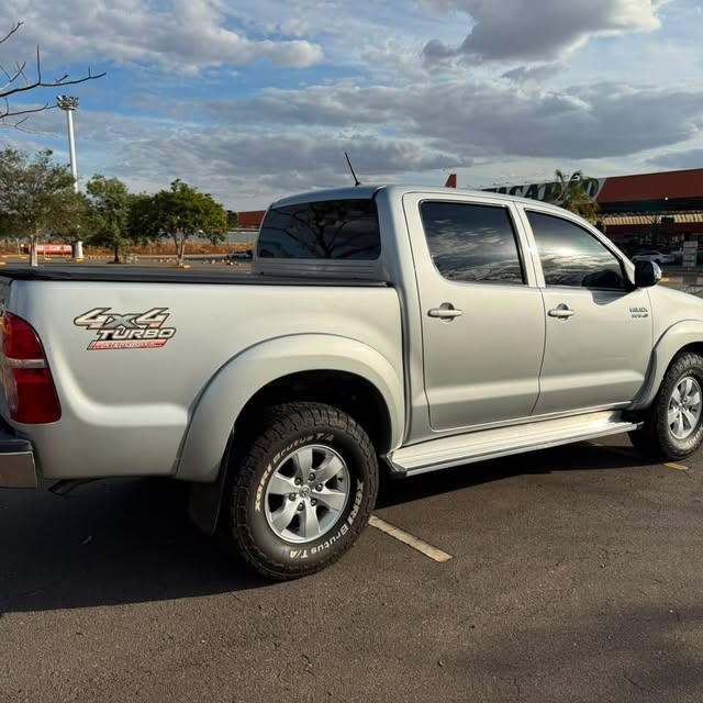 TOYOTA HILUX SRV - Imagem 7