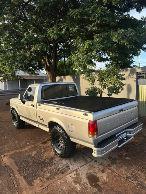 FORD F-1000 XLT - Imagem 4
