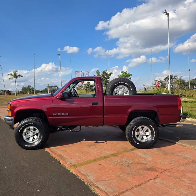 CHEVROLET SILVERADO - Imagem 1