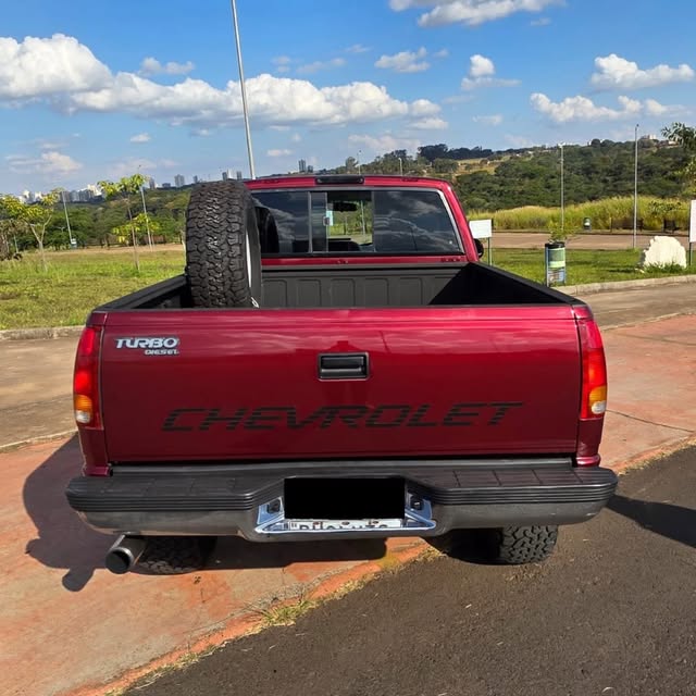 CHEVROLET SILVERADO - Imagem 4