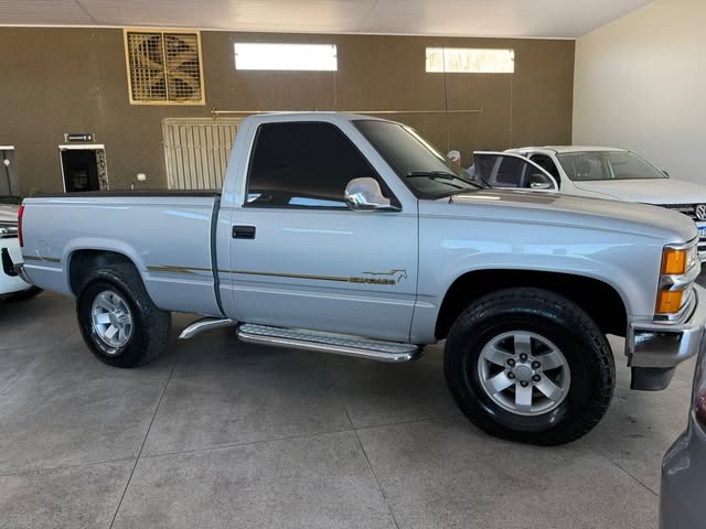 CHEVROLET SILVERADO - Imagem 1