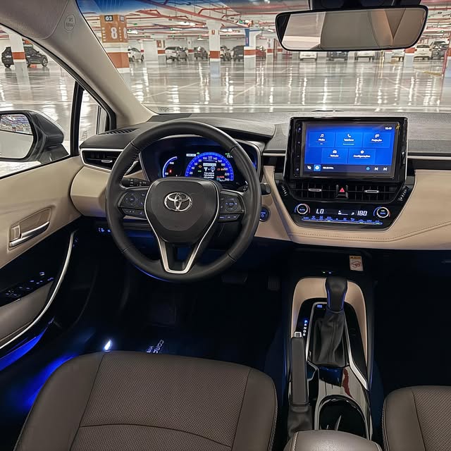TOYOTA COROLLA ALTIS PREMIUM HYBRID - Imagem 8