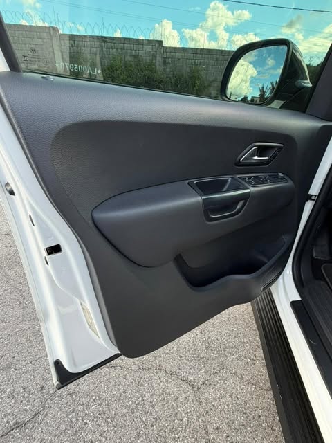 VOLKSWAGEN AMAROK HIGHLINE - Imagem 12