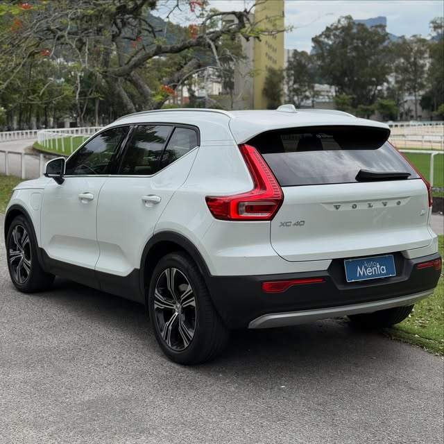 VOLVO XC40 T5 INSCRIPTION HYBRID - Imagem 3