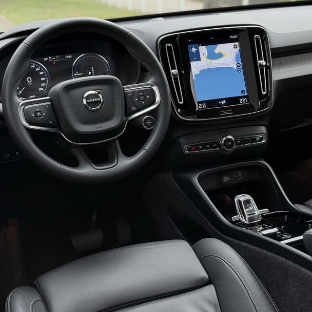 VOLVO XC40 T5 INSCRIPTION HYBRID - Imagem 6