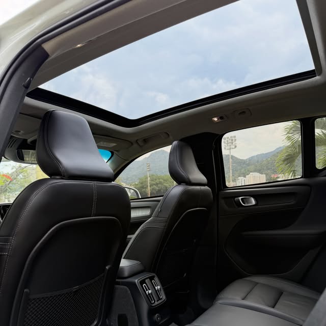 VOLVO XC40 T5 INSCRIPTION HYBRID - Imagem 8