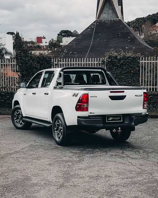 TOYOTA HILUX STANDARD - Imagem 2