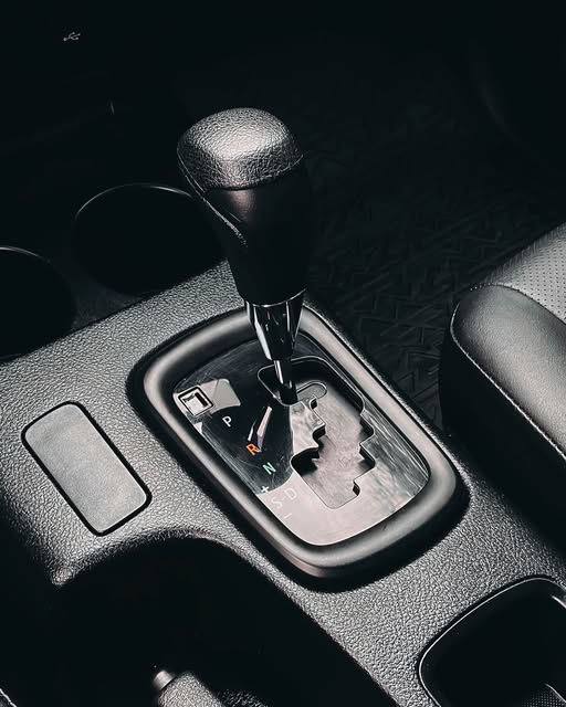 TOYOTA HILUX STANDARD - Imagem 6