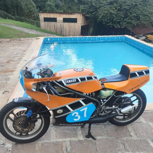 YAMAHA RD 350 - Imagem 5