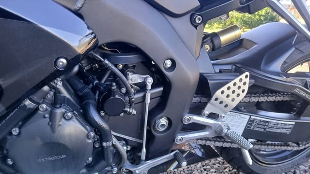 HONDA CBR 1000 RR - Imagem 2