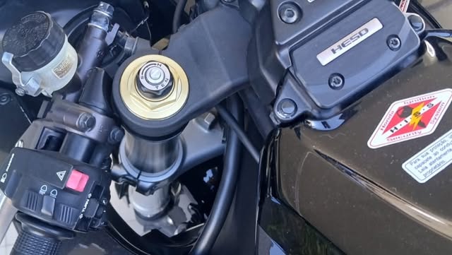 HONDA CBR 1000 RR - Imagem 7