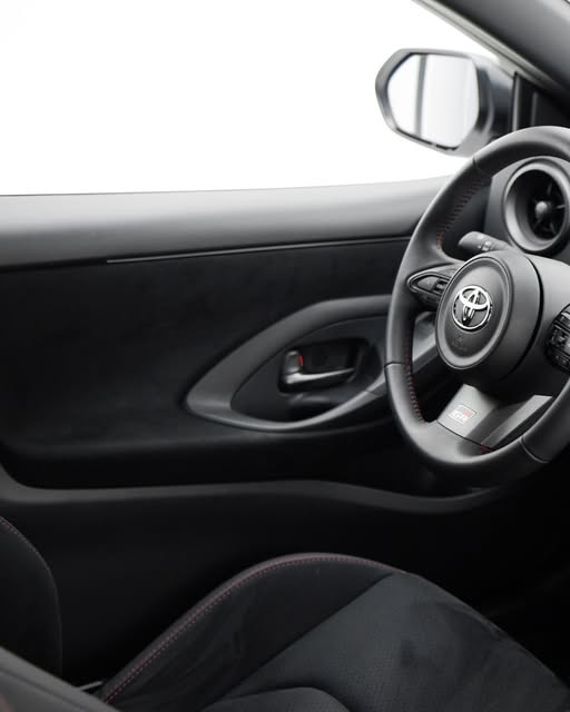 TOYOTA YARIS GR - Imagem 4