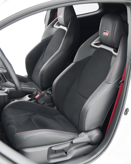 TOYOTA YARIS GR - Imagem 7