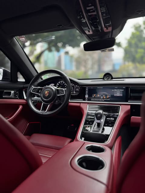 PORSCHE PANAMERA 4 E-HYBRID - Imagem 7