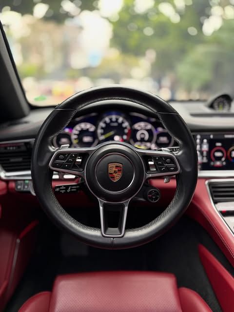 PORSCHE PANAMERA 4 E-HYBRID - Imagem 8